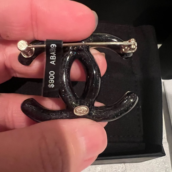 Chanel - Picture 6 of 14